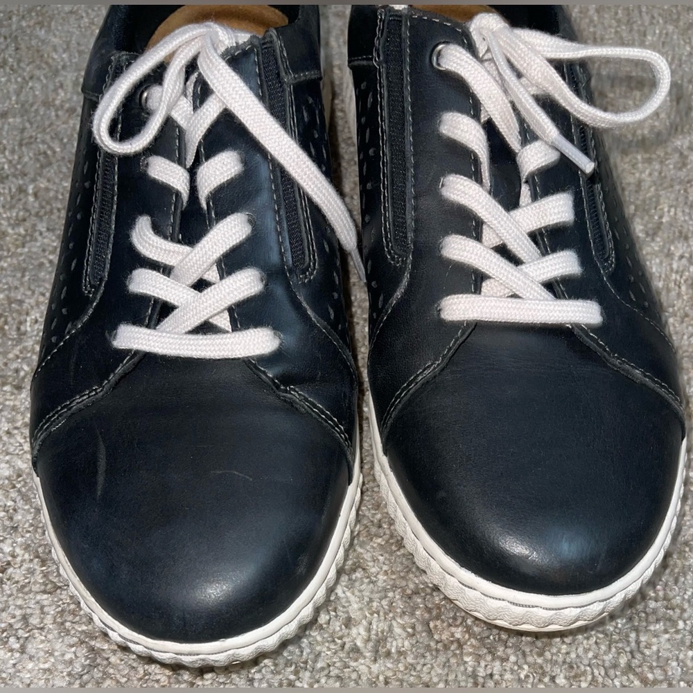 Clark’s Women’s 9 black leather sneaker casual lace up - Picture 6 of 9